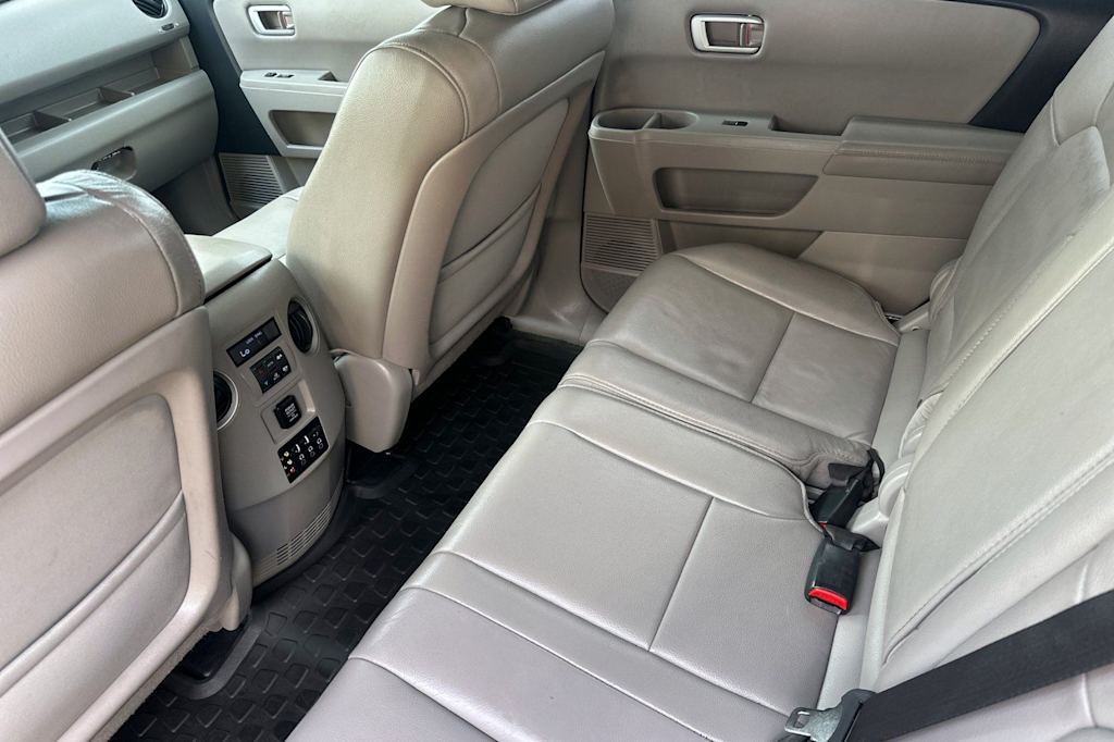 Thumbnail: 2015 Honda Pilot - 9