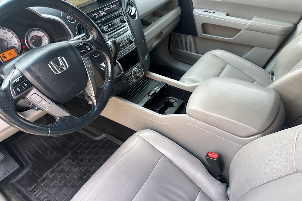 Thumbnail: 2015 Honda Pilot - 8