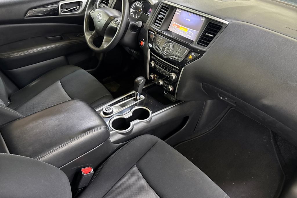 Thumbnail: 2018 Nissan Pathfinder - 12