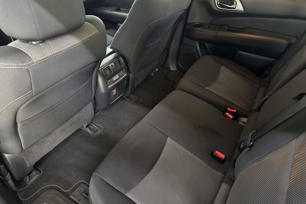 Thumbnail: 2018 Nissan Pathfinder - 10