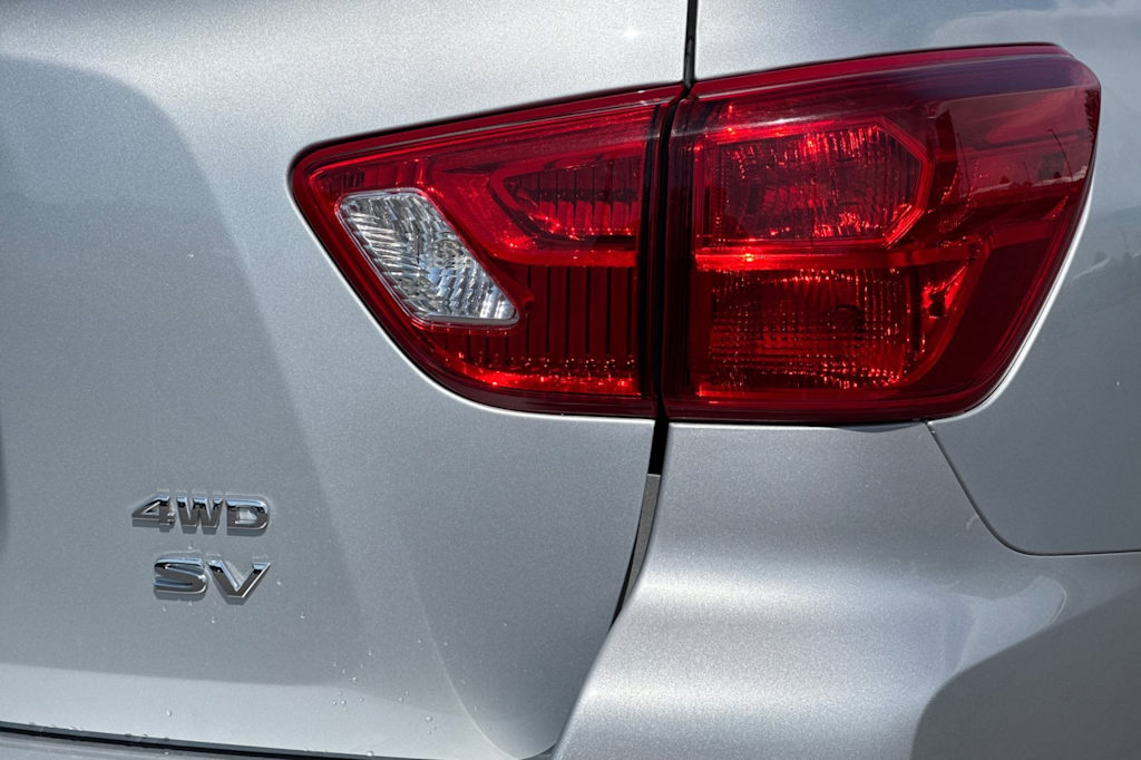 Thumbnail: 2018 Nissan Pathfinder - 33