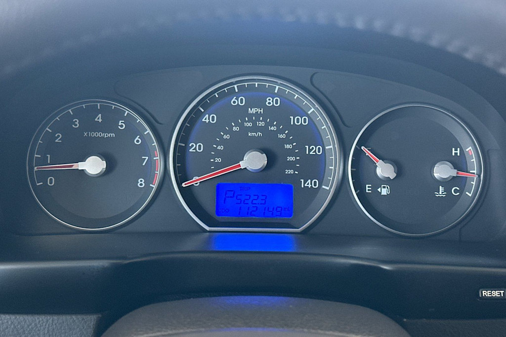 Thumbnail: 2010 Hyundai Santa Fe - 15