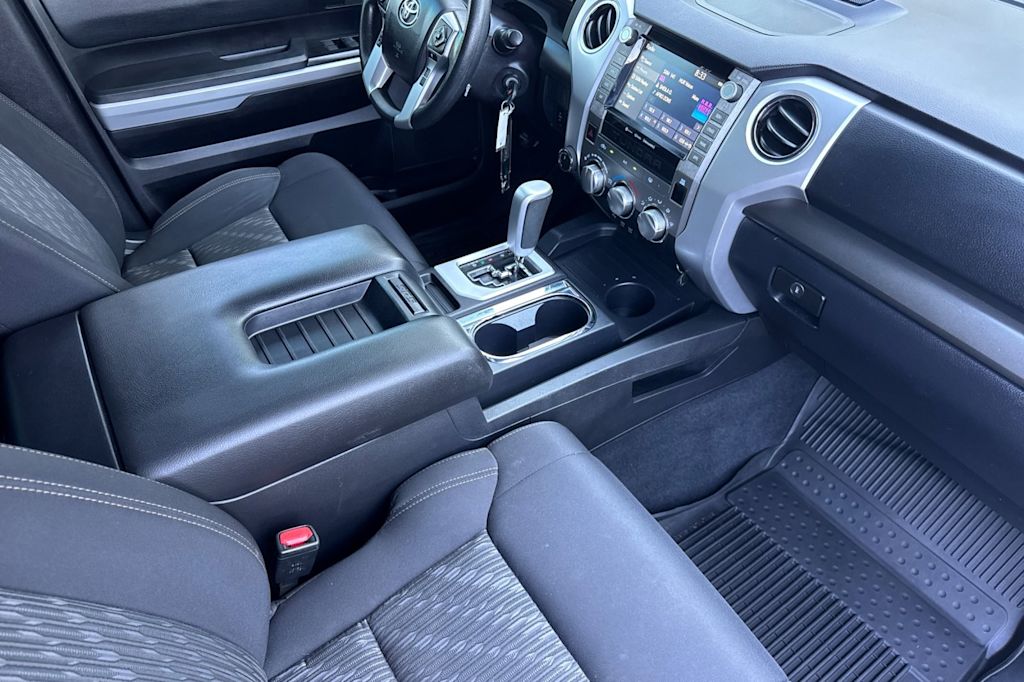 Thumbnail: 2021 Toyota Tundra - 10