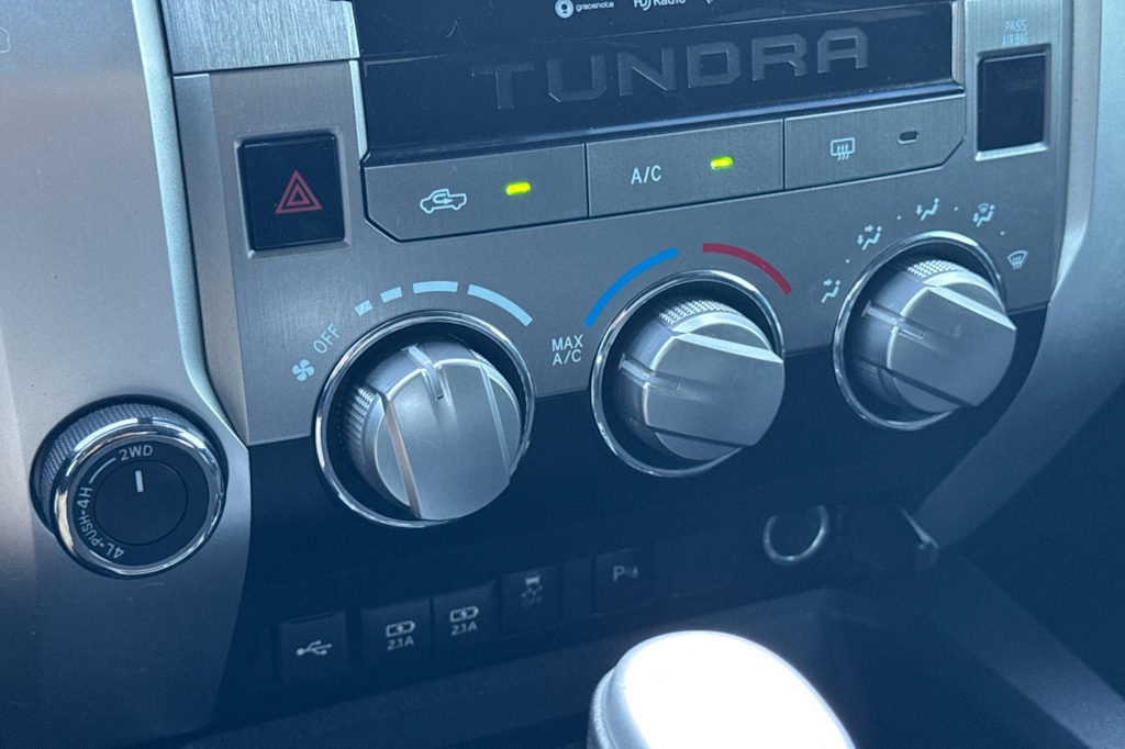 Thumbnail: 2021 Toyota Tundra - 25