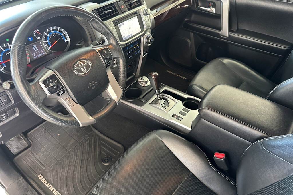 Thumbnail: 2016 Toyota 4Runner - 7