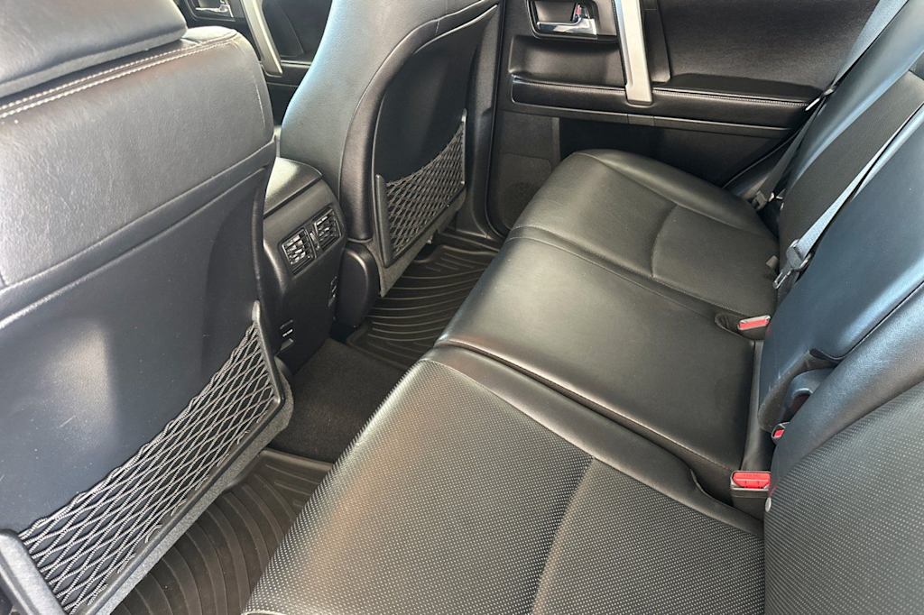 Thumbnail: 2016 Toyota 4Runner - 8