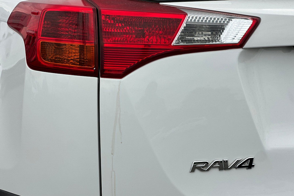 Thumbnail: 2015 Toyota RAV4 - 29