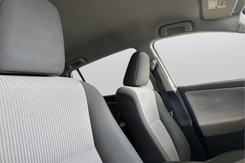 Thumbnail: 2015 Toyota RAV4 - 8
