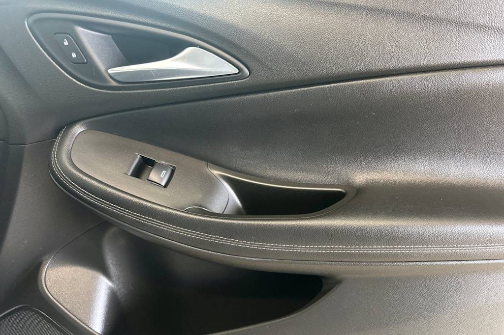 Thumbnail: 2021 Buick Encore GX - 23