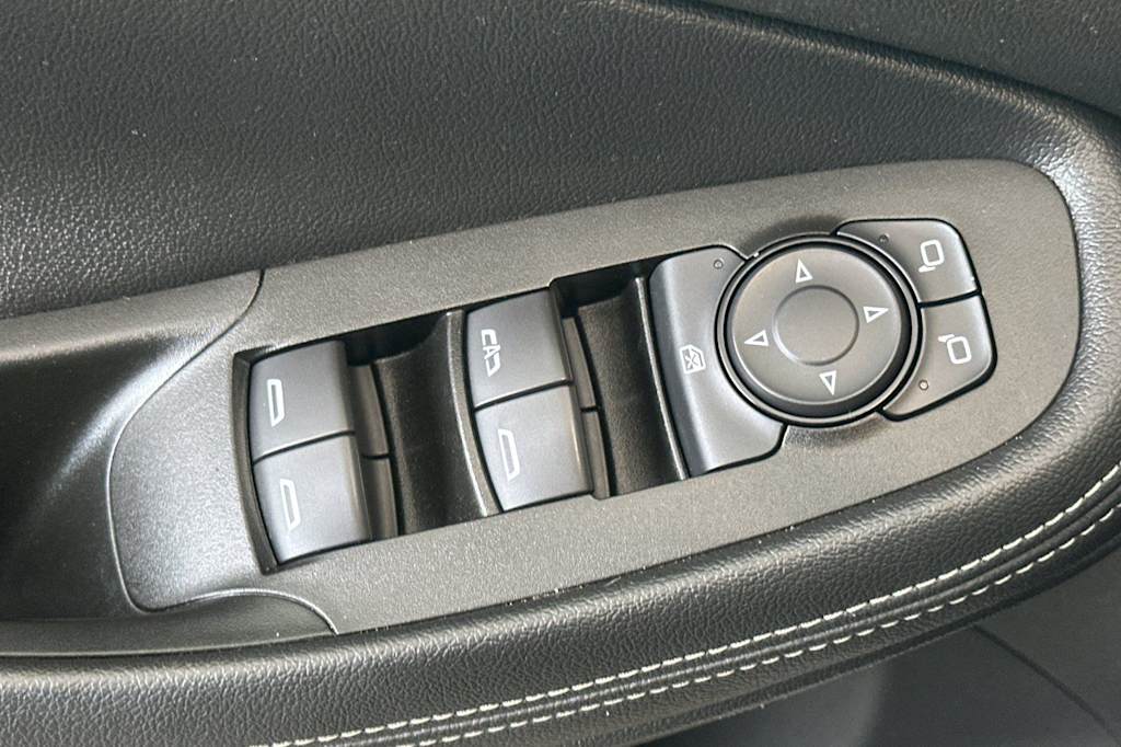 Thumbnail: 2021 Buick Encore GX - 22