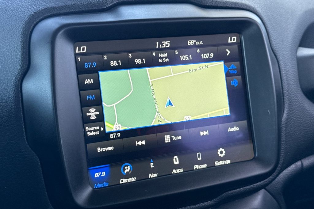 Thumbnail: 2022 Jeep Renegade - 13