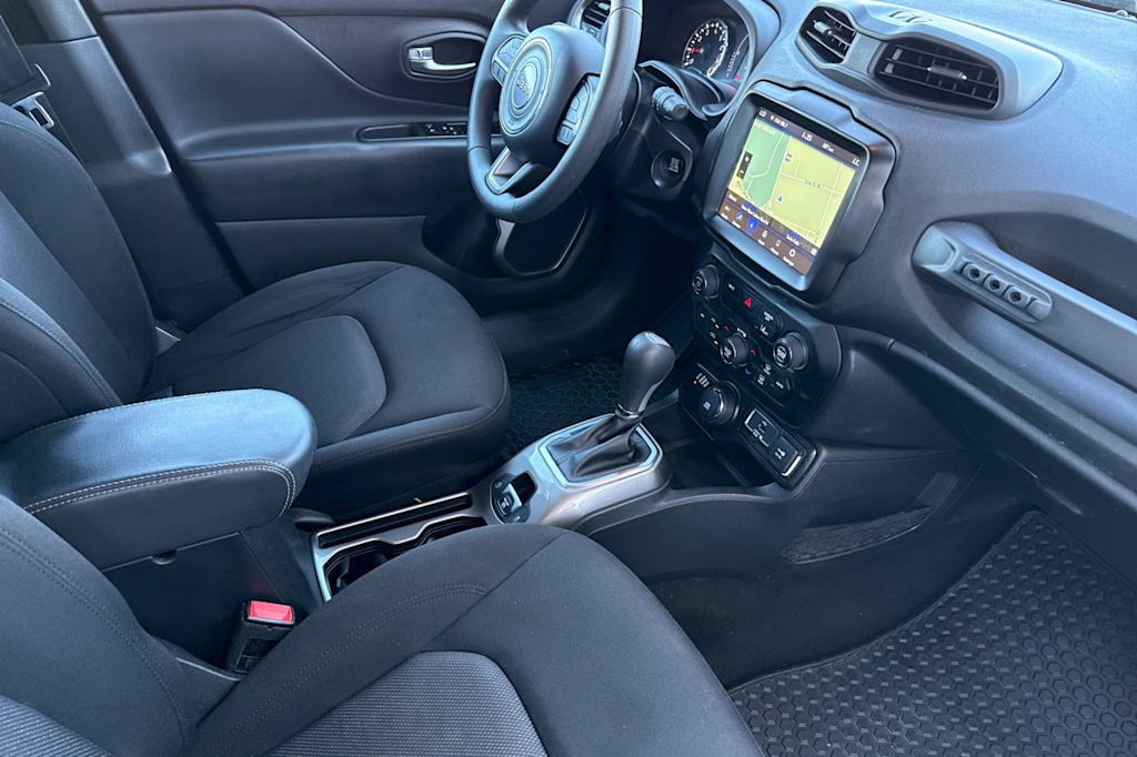 Thumbnail: 2022 Jeep Renegade - 9