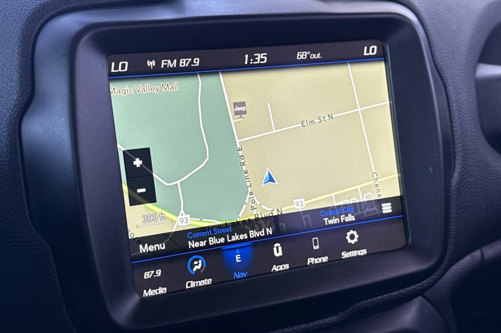 Thumbnail: 2022 Jeep Renegade - 24