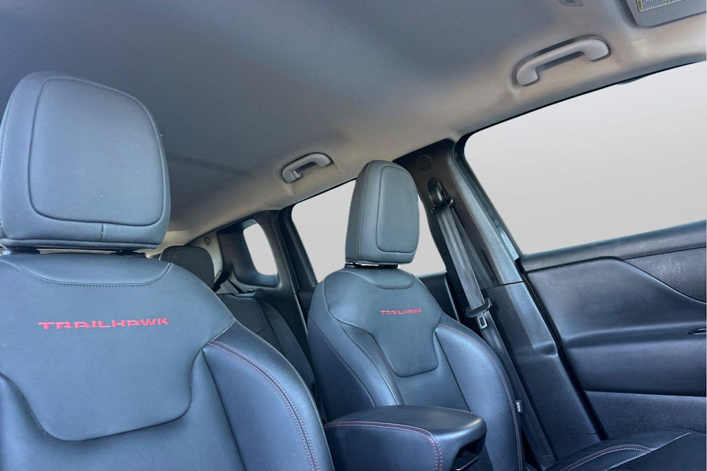 Thumbnail: 2023 Jeep Renegade - 10