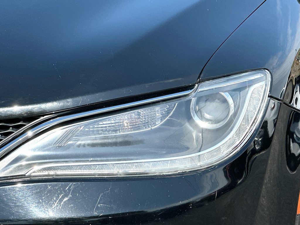 Thumbnail: 2015 Chrysler 200 - 26