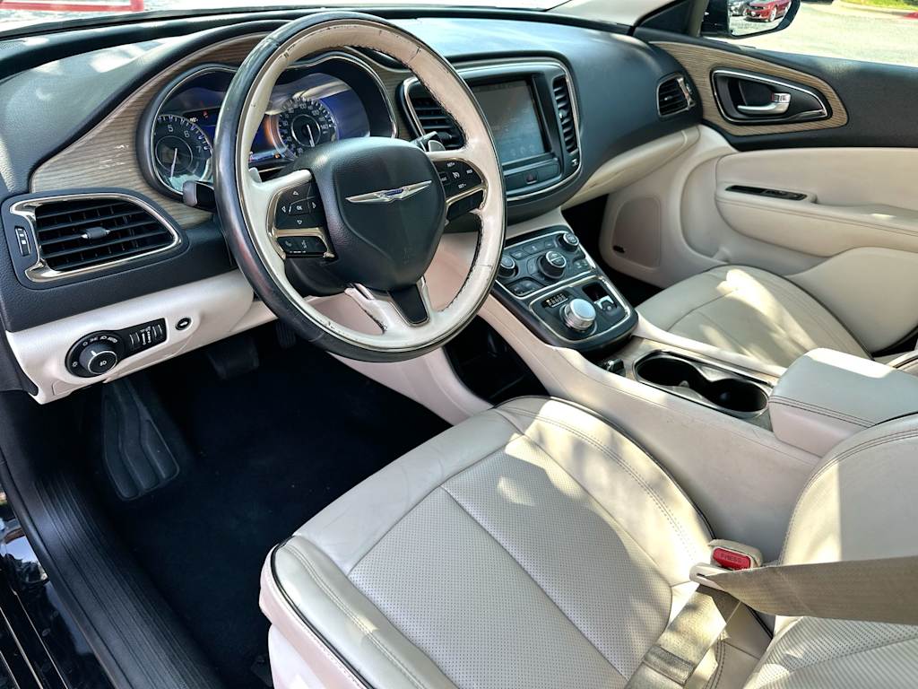 Thumbnail: 2015 Chrysler 200 - 2