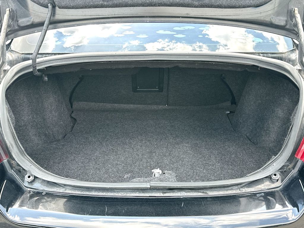 Thumbnail: 2013 Dodge Avenger - 14