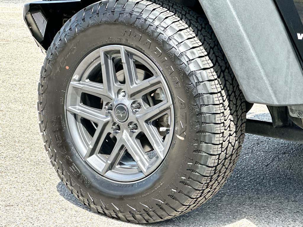 Thumbnail: 2017 Jeep Wrangler - 8