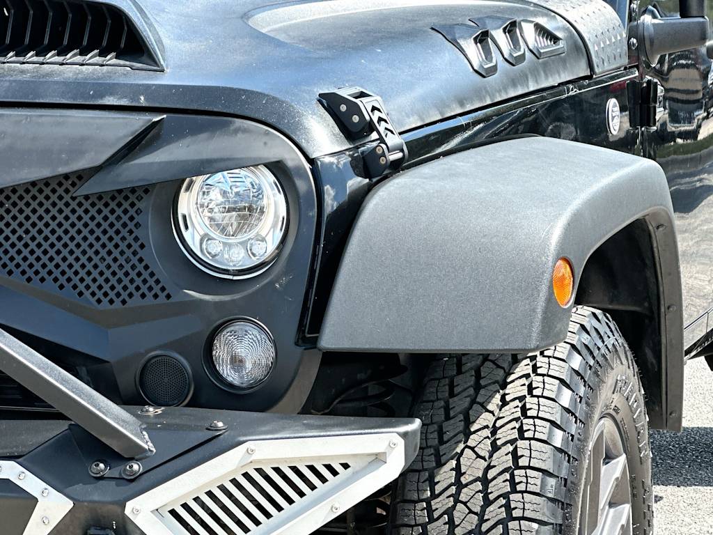 Thumbnail: 2017 Jeep Wrangler - 26