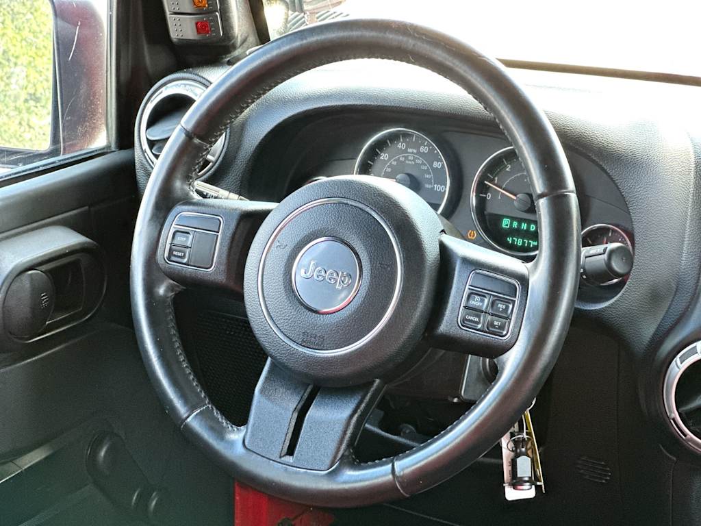 Thumbnail: 2017 Jeep Wrangler - 12