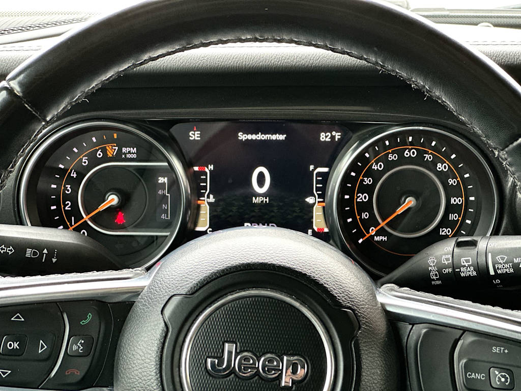 Thumbnail: 2022 Jeep Wrangler - 16
