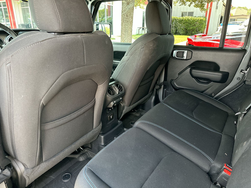 Thumbnail: 2023 Jeep Wrangler - 28