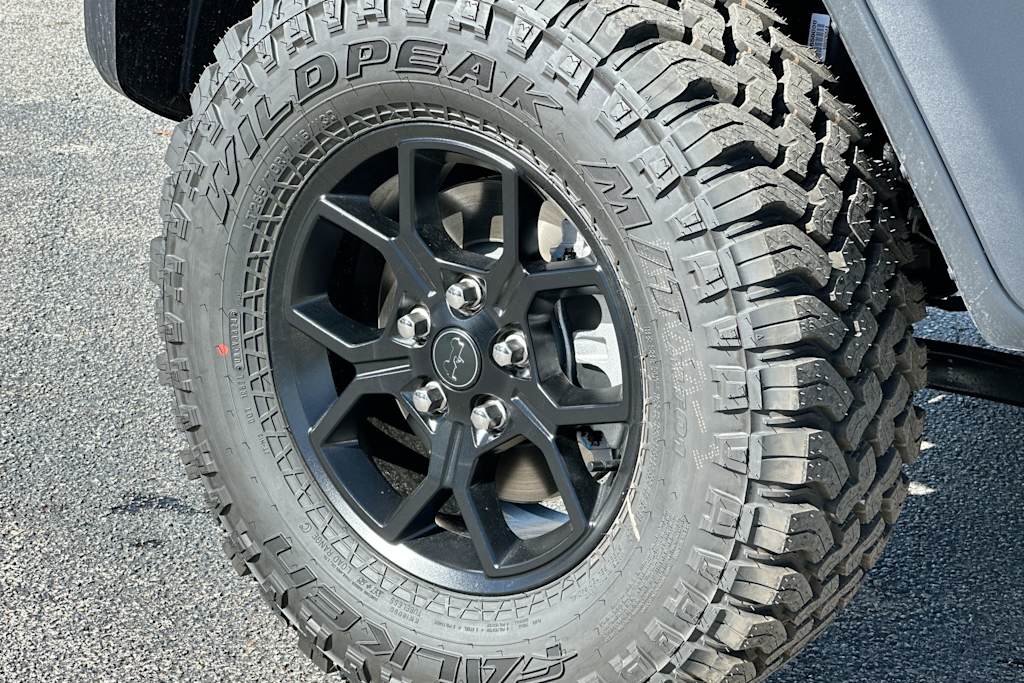 2025 Jeep Wrangler Sport 8
