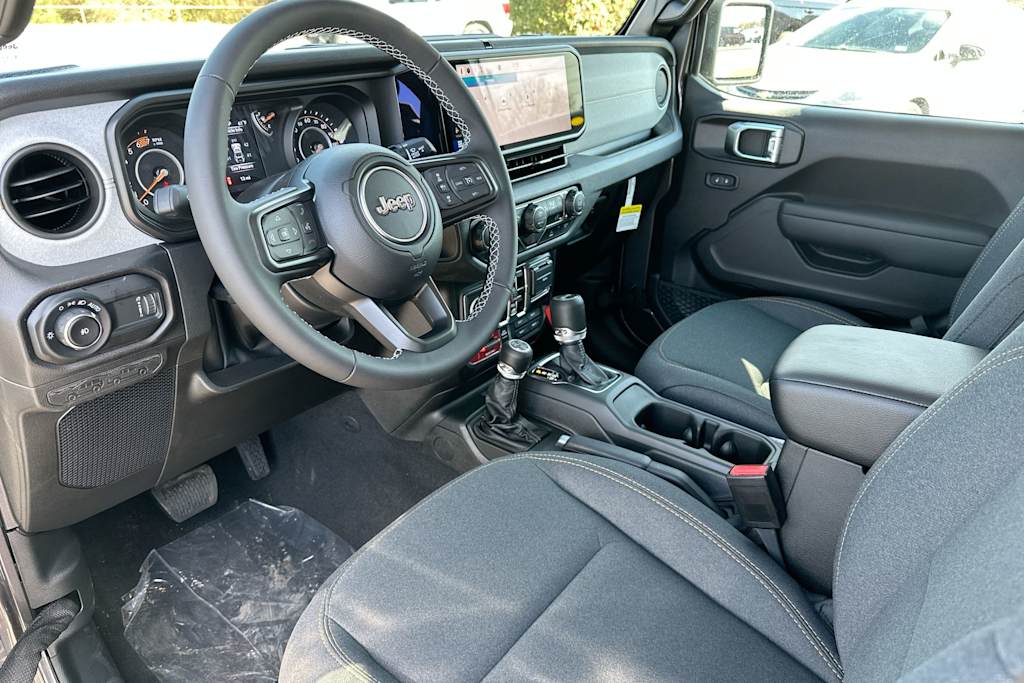 2025 Jeep Wrangler Sport 2