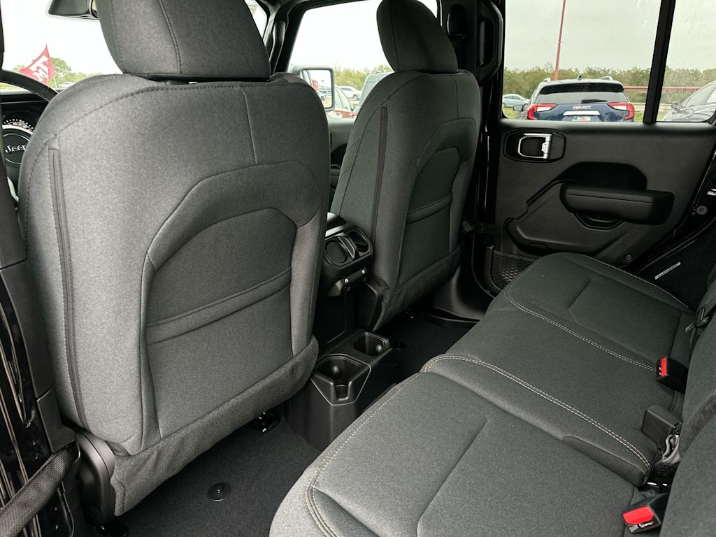 Thumbnail: 2026 Jeep Wrangler - 27