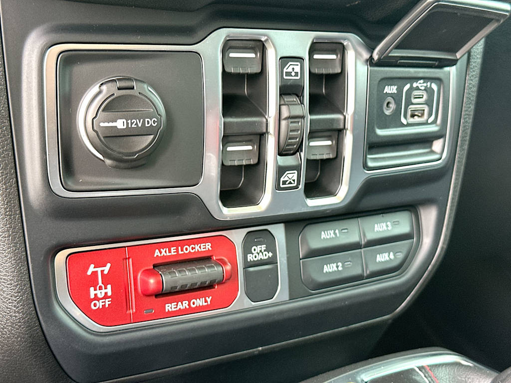 Thumbnail: 2026 Jeep Wrangler - 27