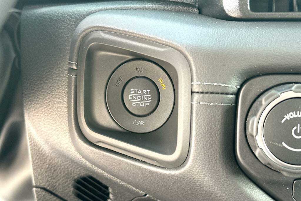 Thumbnail: 2026 Jeep Wrangler - 29