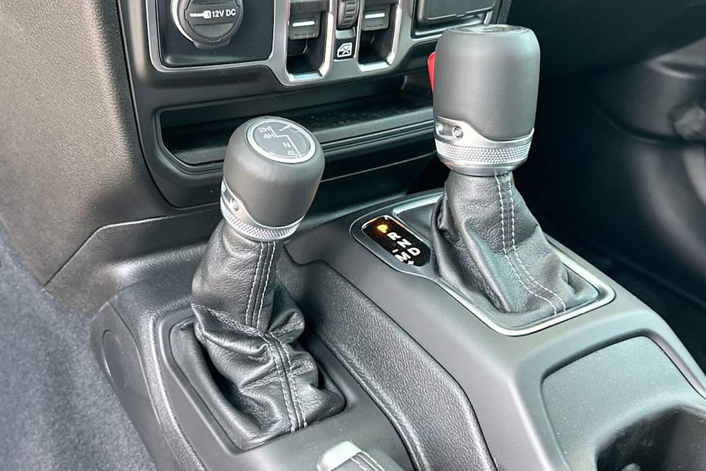 Thumbnail: 2025 Jeep Wrangler - 14