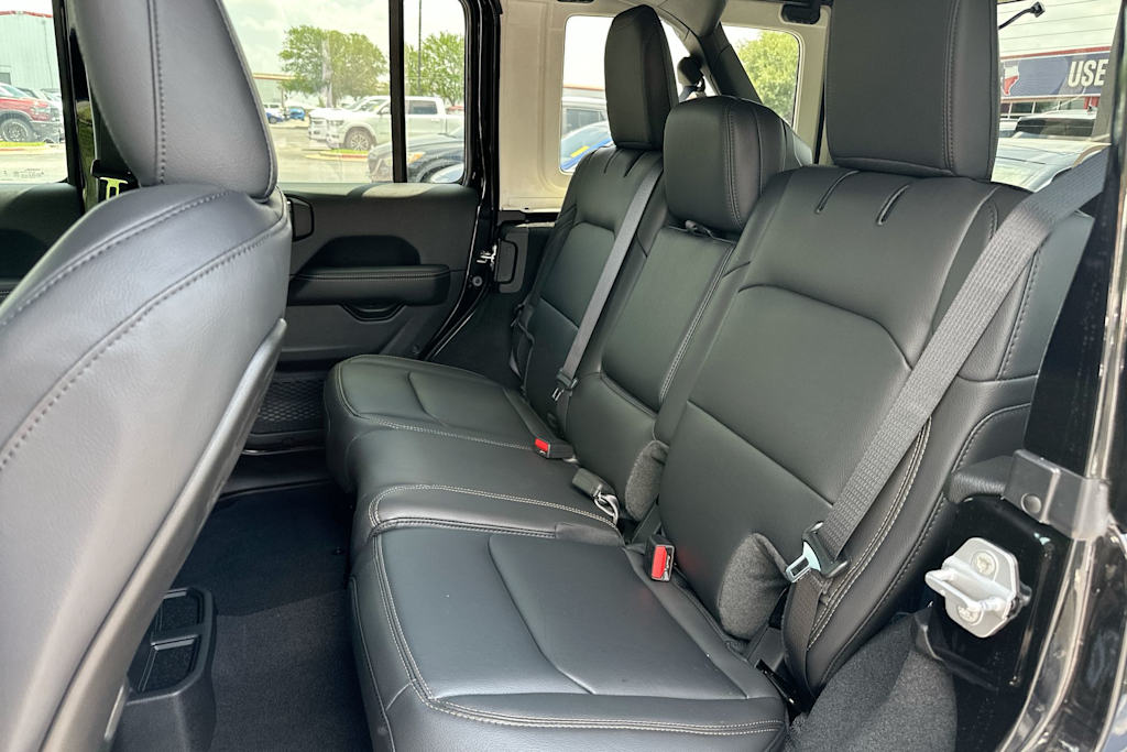 Thumbnail: 2025 Jeep Wrangler - 11