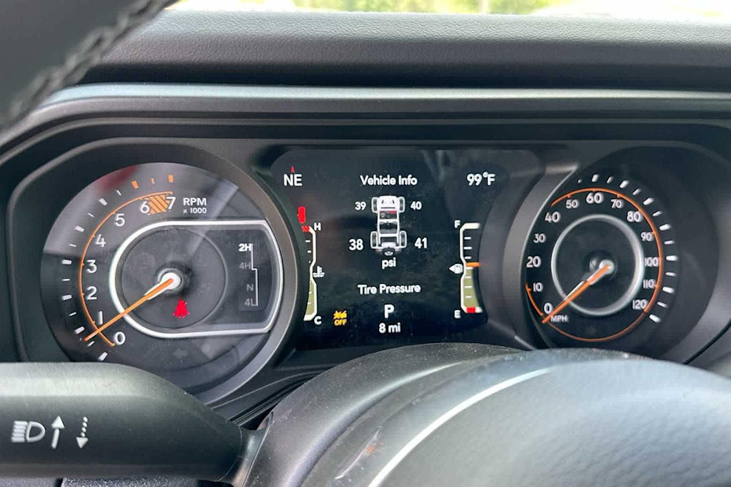 Thumbnail: 2025 Jeep Wrangler - 15