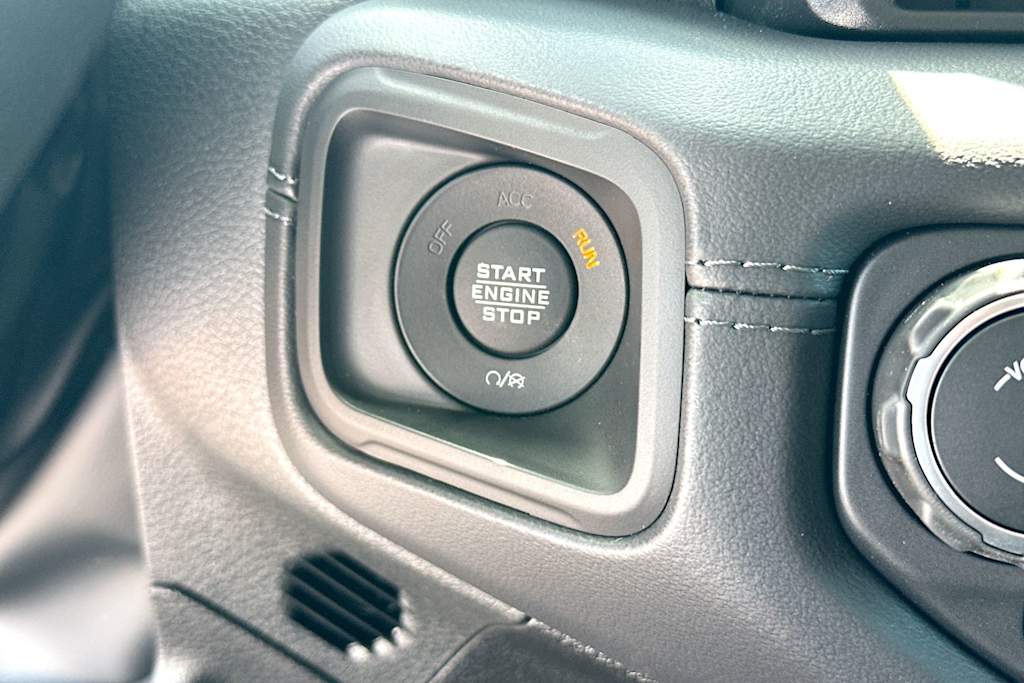 Thumbnail: 2026 Jeep Wrangler - 28