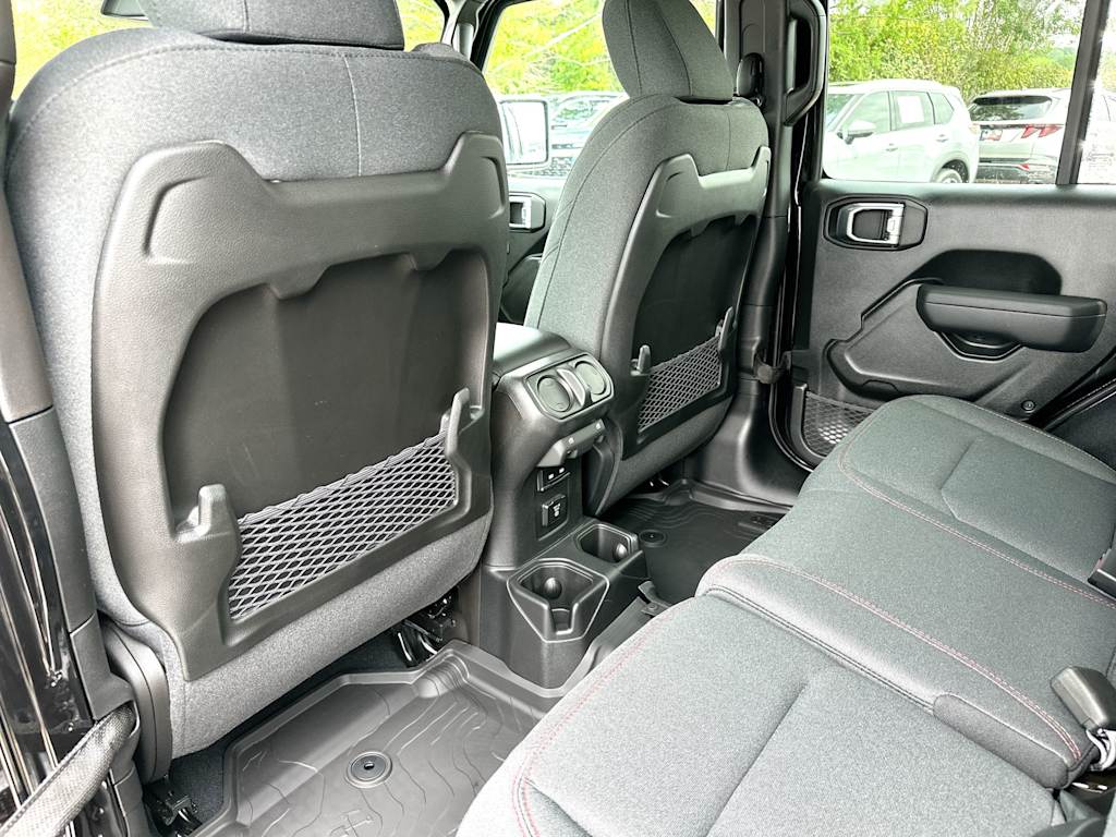Thumbnail: 2026 Jeep Wrangler - 27
