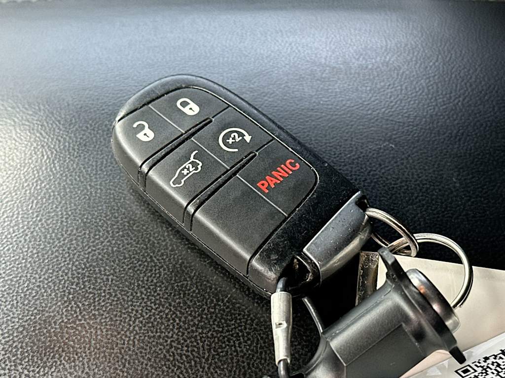 Thumbnail: 2020 Jeep Grand Cherokee - 17