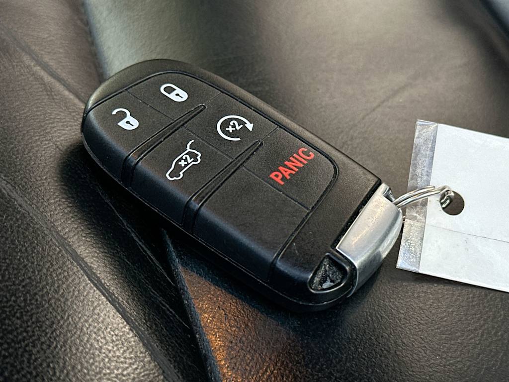 Thumbnail: 2018 Jeep Grand Cherokee - 17