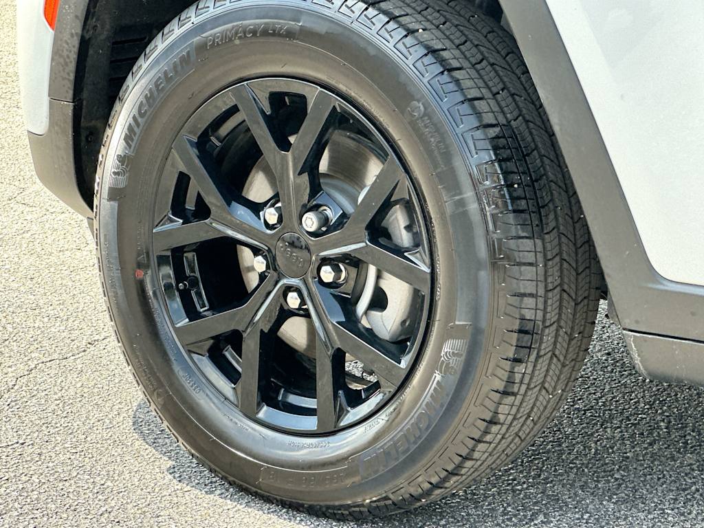 Thumbnail: 2025 Jeep Grand Cherokee - 8