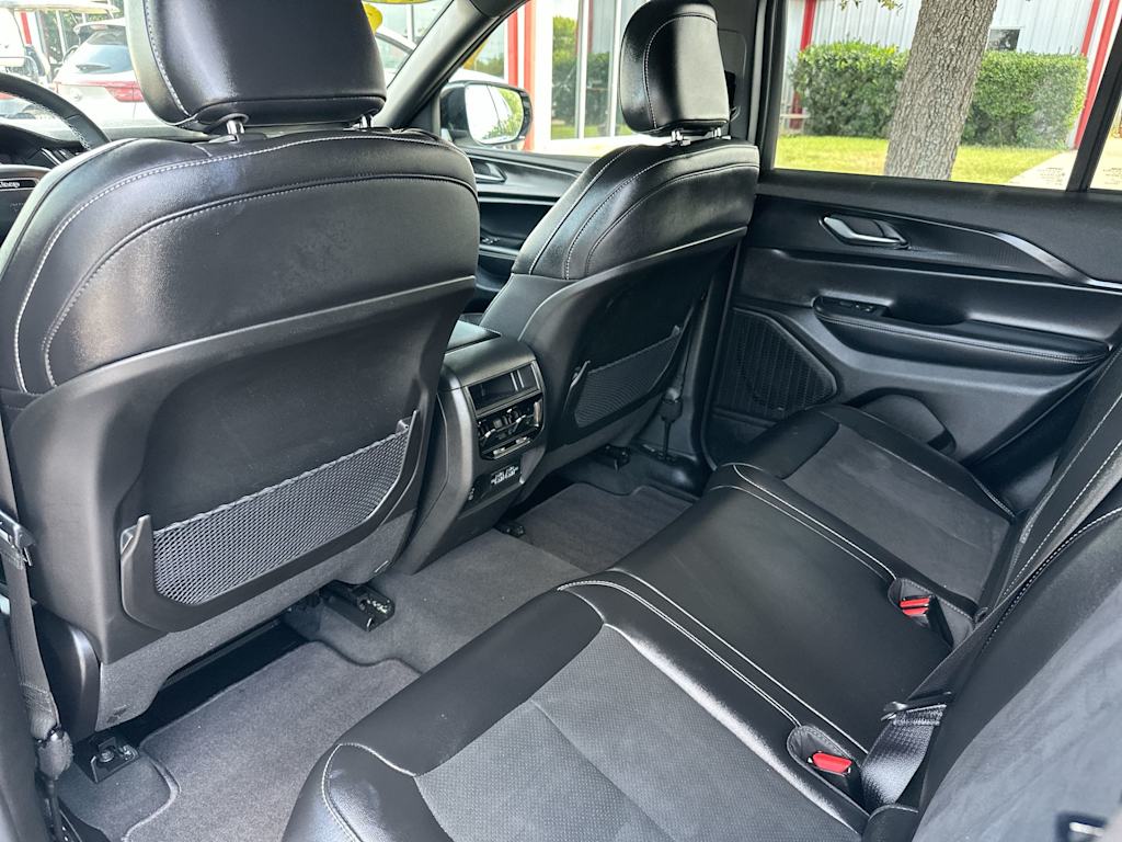 Thumbnail: 2025 Jeep Grand Cherokee - 28