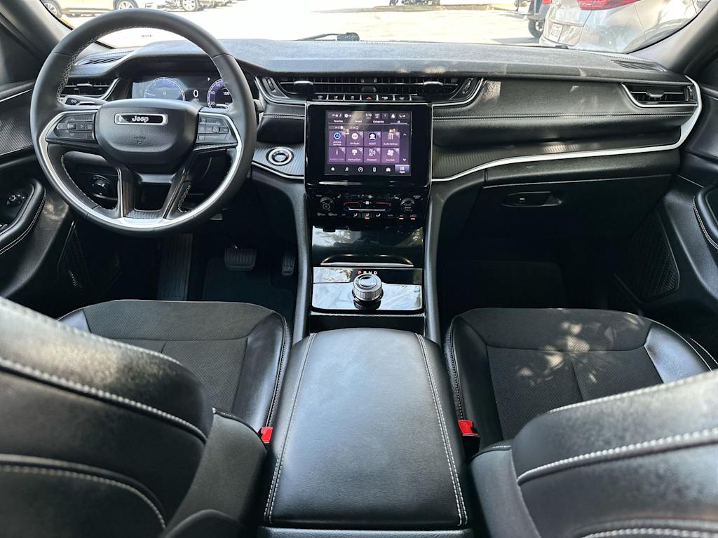 Thumbnail: 2025 Jeep Grand Cherokee - 9