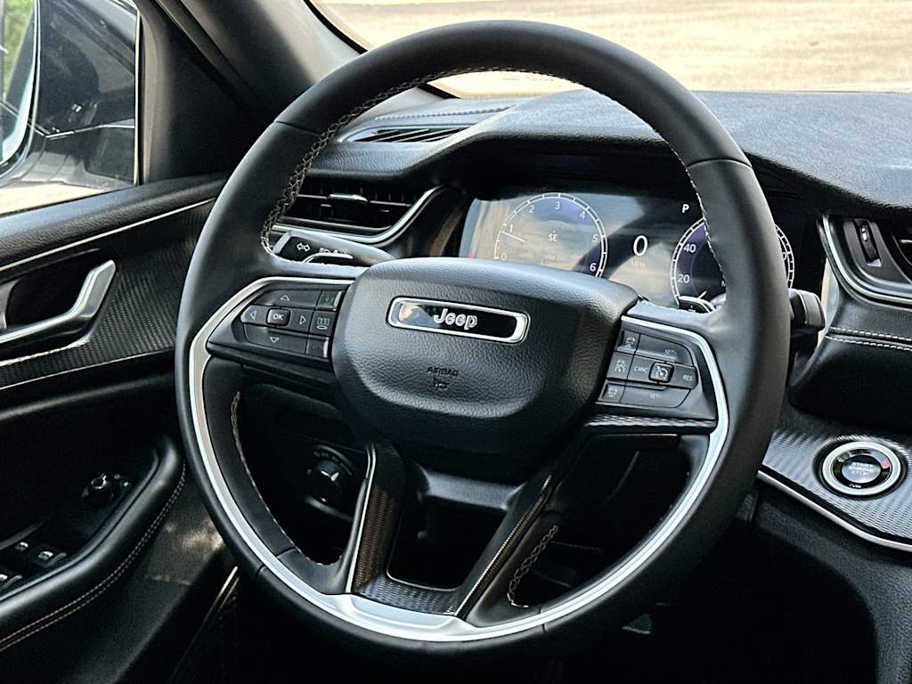 Thumbnail: 2025 Jeep Grand Cherokee - 12