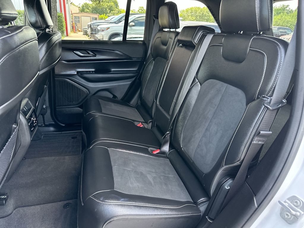 Thumbnail: 2025 Jeep Grand Cherokee - 11