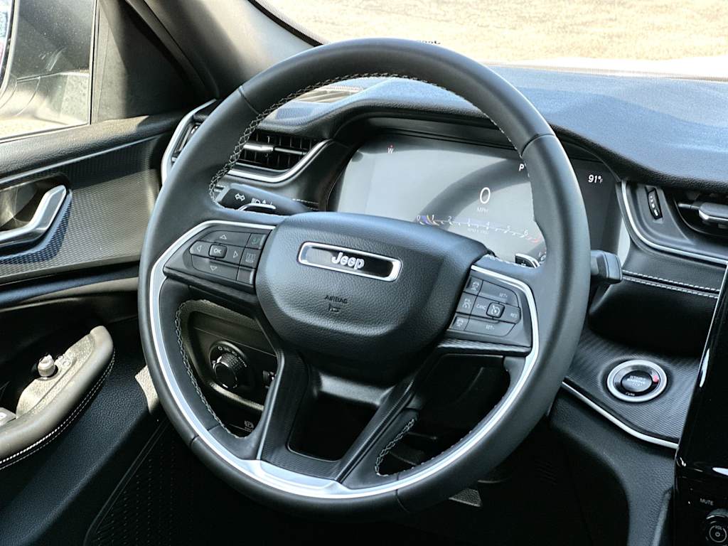 Thumbnail: 2025 Jeep Grand Cherokee - 12