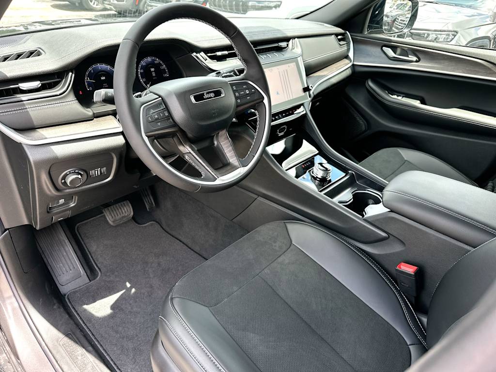 Thumbnail: 2026 Jeep Grand Cherokee - 2
