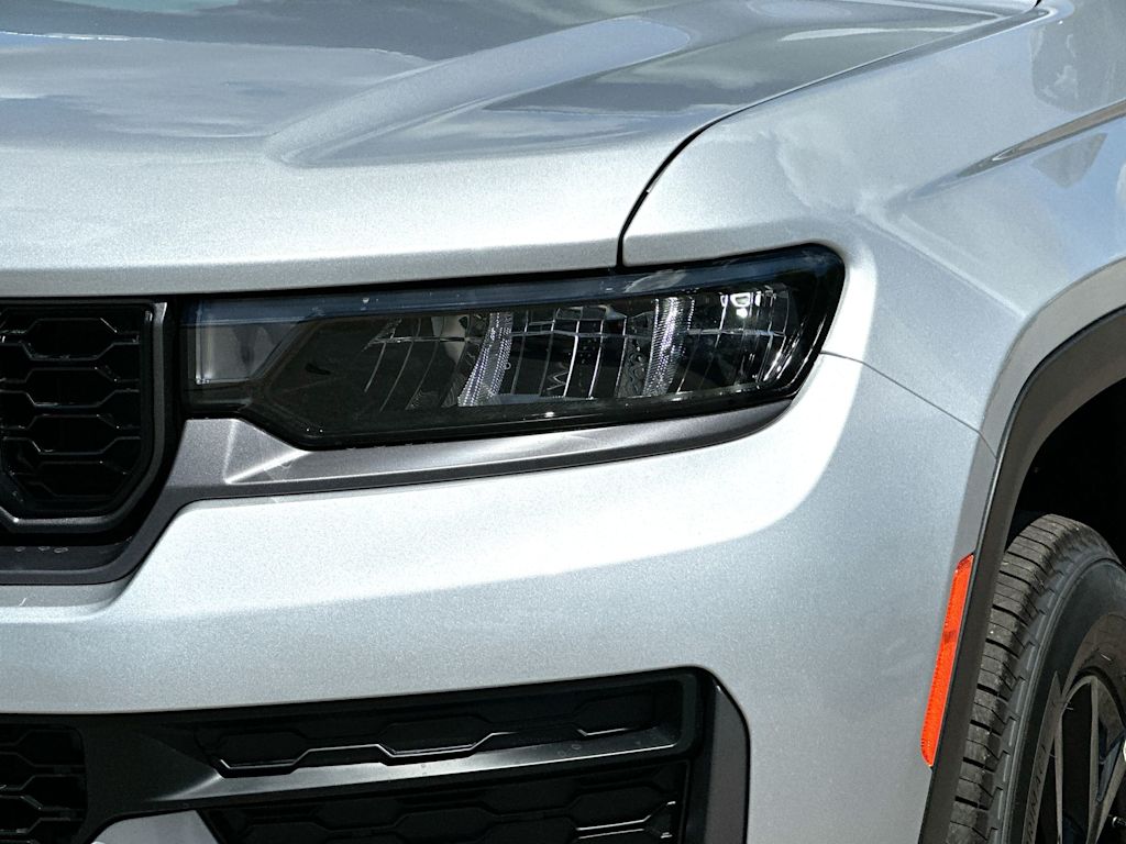 Thumbnail: 2026 Jeep Grand Cherokee - 26