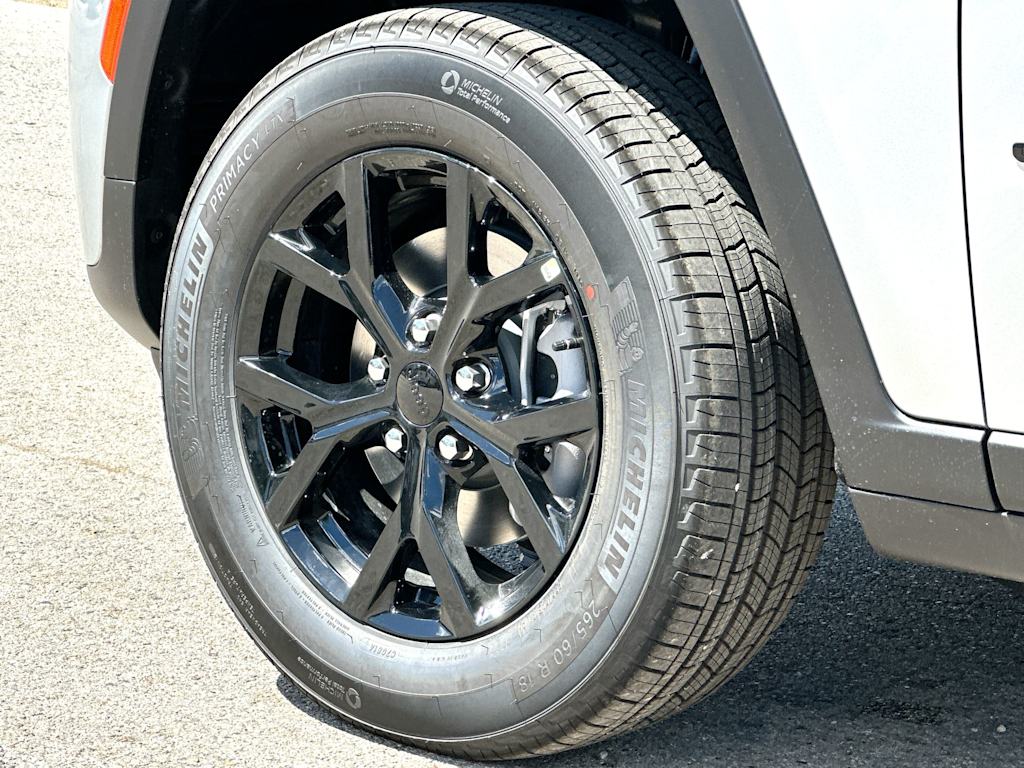 Thumbnail: 2026 Jeep Grand Cherokee - 8