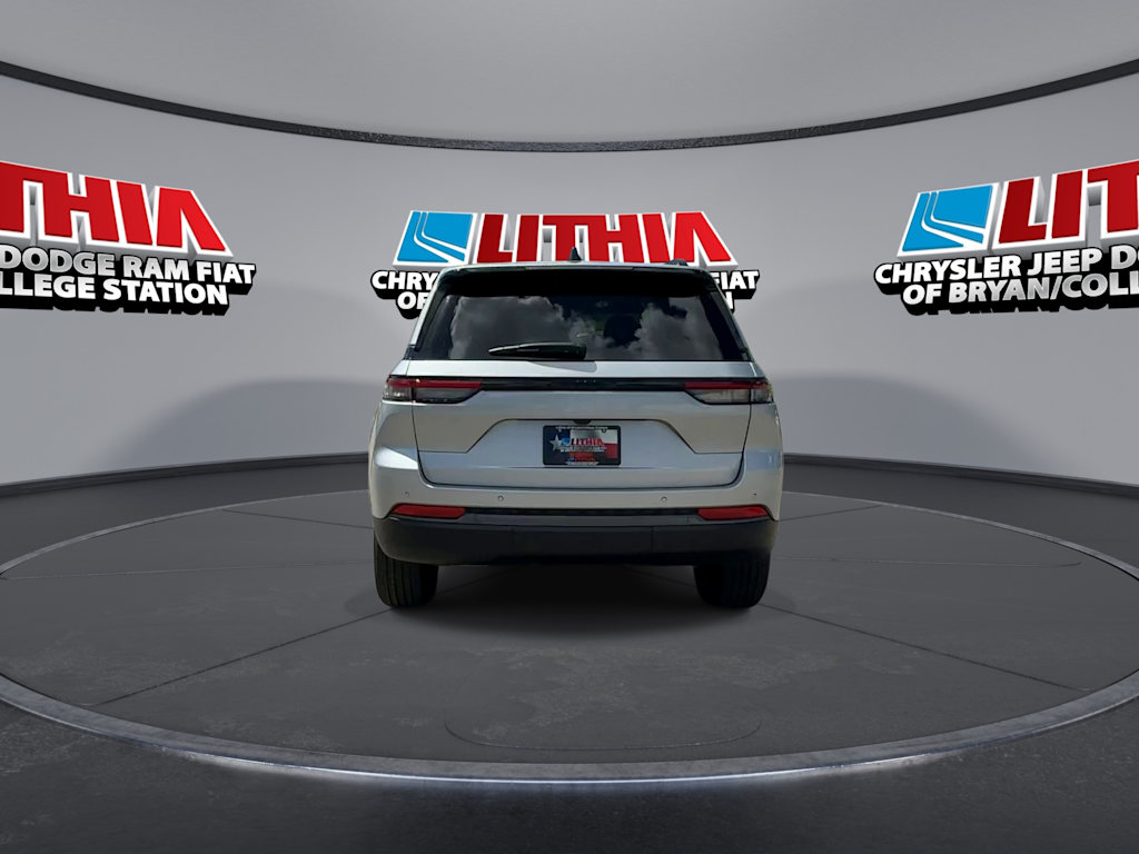 Thumbnail: 2026 Jeep Grand Cherokee - 20