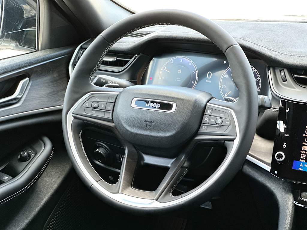 Thumbnail: 2026 Jeep Grand Cherokee - 12
