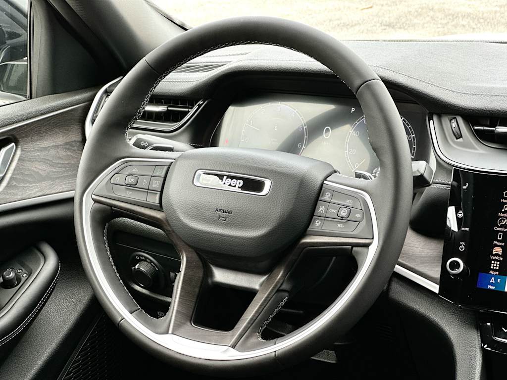 Thumbnail: 2026 Jeep Grand Cherokee - 12